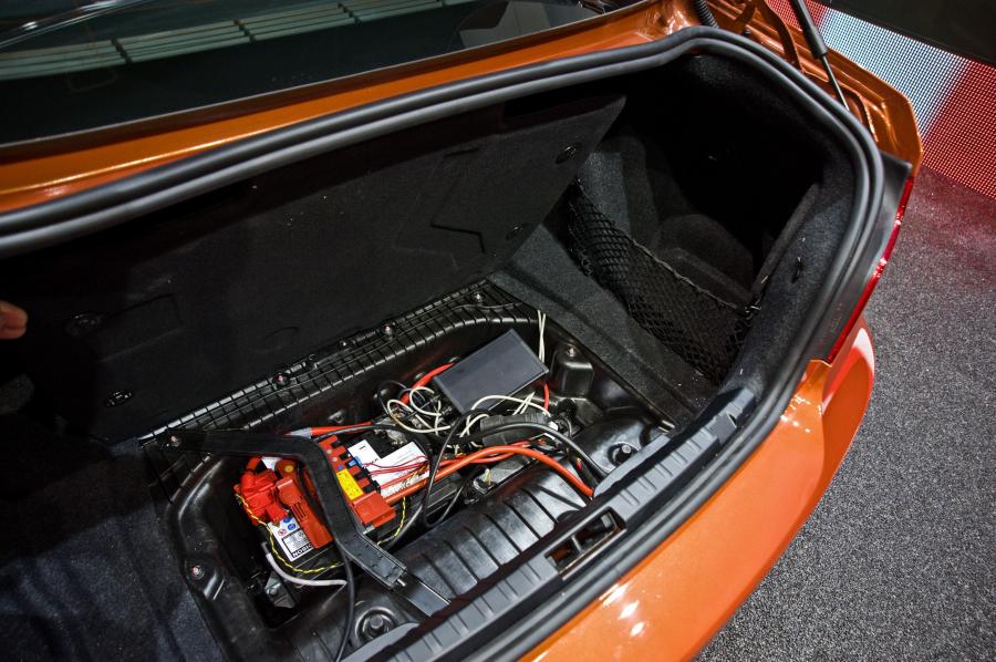 BMW 1-Series M Coupe 2012 года  (фото 22 из 39)